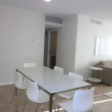 The Tides On Miami Hollywood Apartment